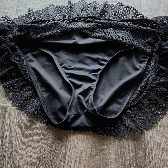 🍁 Mossimo skirted Bikini Bottoms 🍁 - Picture 2 of 5